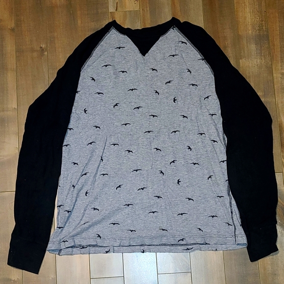 T-shirt with birds pattern (black and grey) - Picture 1 of 1